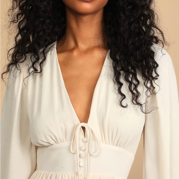 Absolutely Amazing Cream Long Sleeve Skater Mini Dress - Picture 3 of 6